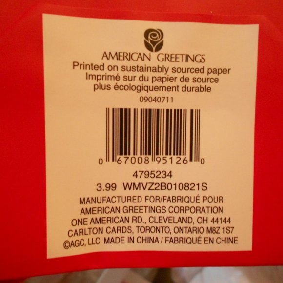 Valentines Lot of Party Plates & Assorted Items - Picture 7 of 16